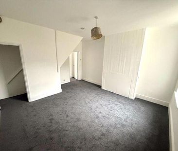 4 bedroom terraced house to rent - Photo 6