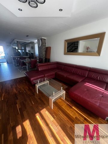 Exklusives Wohnen am Tillypark: Hochwertig möbliertes Haus - Photo 3