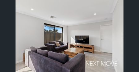 MODERN FULLY FURNISHED HOME - Photo 2