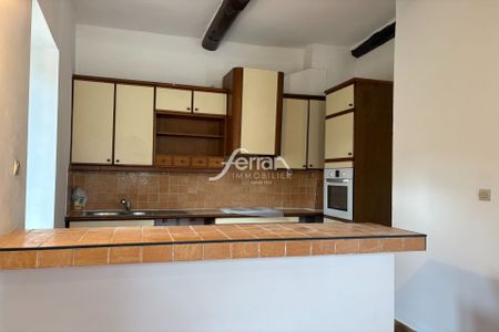 Location Appartement 3 pièces 64m² SALERNES 83690 - Photo 4