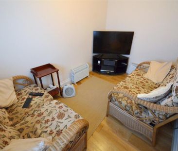 4 bedroom detached house to rent - Photo 1