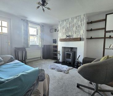 2 bedroom terraced house to rent - Photo 5