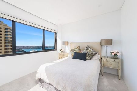 LIVE THE HIGH LIFE IN THE CELEBRATED COVE TOWER | Unfurnished - Photo 4