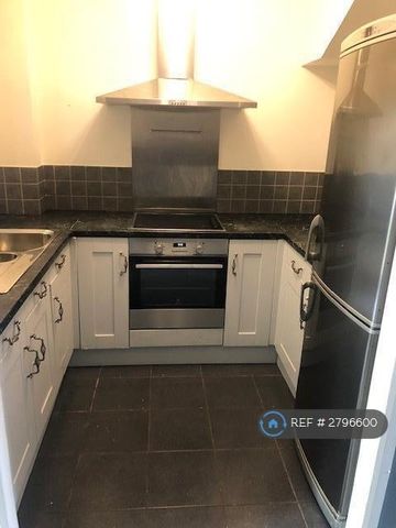 2 bedroom terraced house to rent - Photo 4