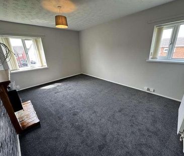 Benton Close, Willenhall, WV12 - Photo 2
