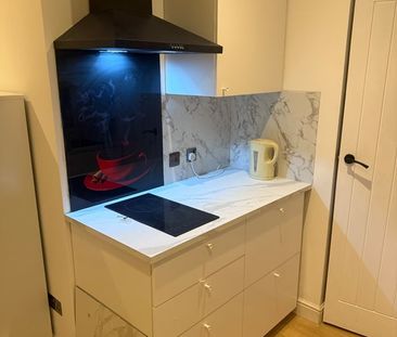 Studio Flat, Knights Hill, SE27 - Photo 6