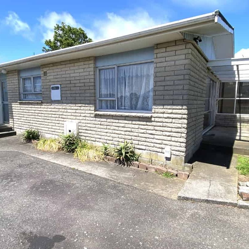 Tidy Two Bedroom Brick Unit - Photo 1