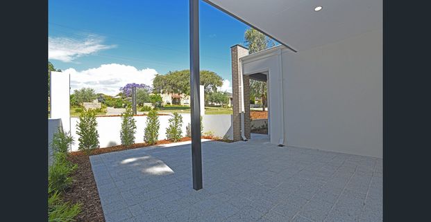 BRAND NEW IDEALLY LOCATED STUNNING VILLA - Photo 1