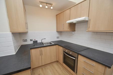 1 bedroom flat to rent - Photo 2