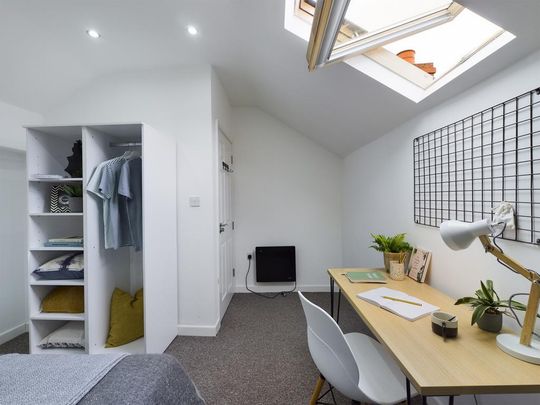 144 bedroom house share to rent - Photo 1