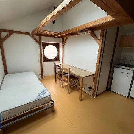 Location Appartement 1 pièce 12m² LAVAL 53000 - Photo 4