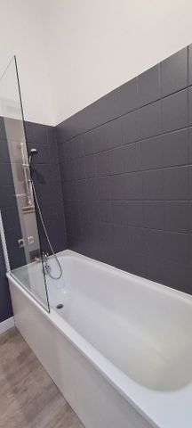 Location Appartement 4 pièces 60m² - Photo 3