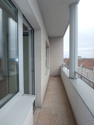 3-Zimmer Wohnung mit Balkon im letzten Liftstock - Photo 1