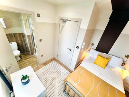 Room in a Shared House, London, SW20 - Photo 3