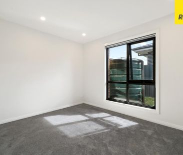 Home Comforts - Three bedroom plus study family home - Photo 4