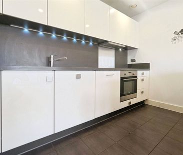 2 bedroom apartment to rent - Photo 6
