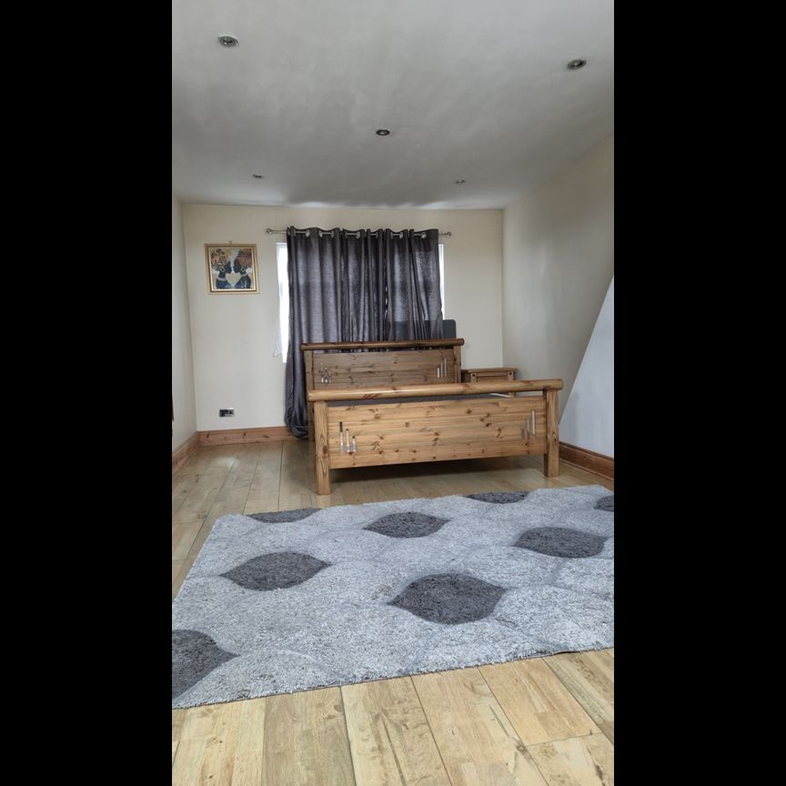 Room in a Shared House, Waddon Court Road, CR0 - Photo 1