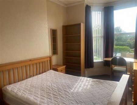 8 Bedroom Semi Detached To Let - Photo 5