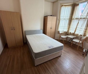 Room in a Shared House, Mordaunt Road, NW10 - Photo 3