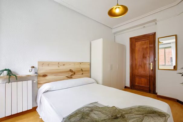 Calle de Sancho Dávila, Madrid, Community of Madrid 28028 - Photo 1