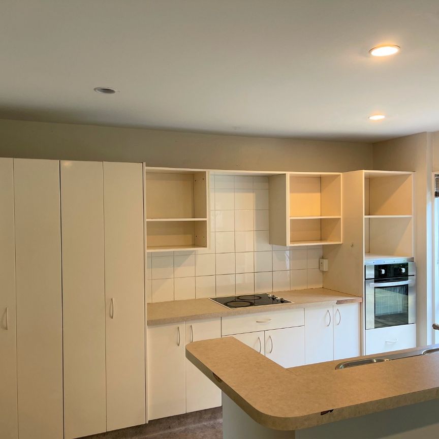 3/2 Brittan Street, Linwood - Photo 1