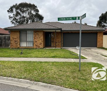 GREAT FAMILY HOME! - Photo 2