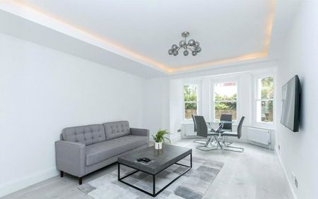 Neville Court, St John’s Wood - Photo 2