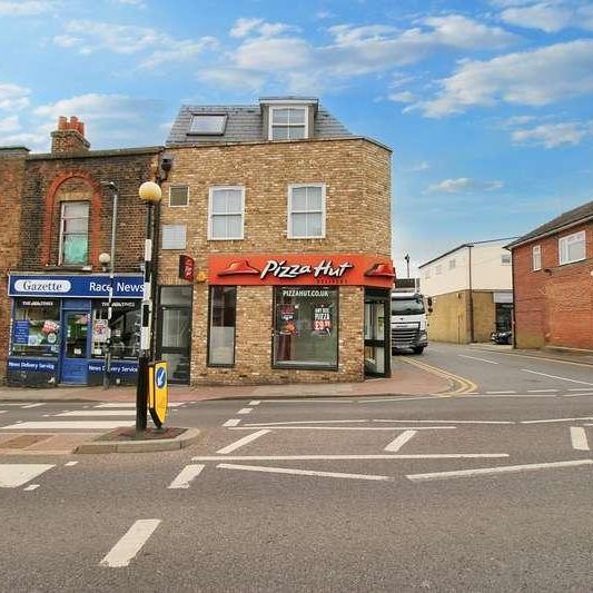 Warley Hill, Warley, CM14 - Photo 1