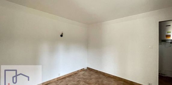 Location Appartement 2 pièces 31m² ST MARTIN D HERES 38400 - Photo 2