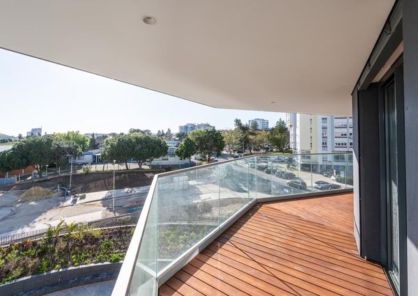 3 Bedroom Apartment with swimming pool, Miraflores, Oeiras