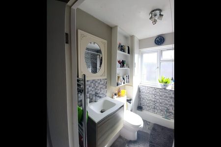 Room in a Shared Flat, Dorset Garden Mitcham, CR4 - Photo 5