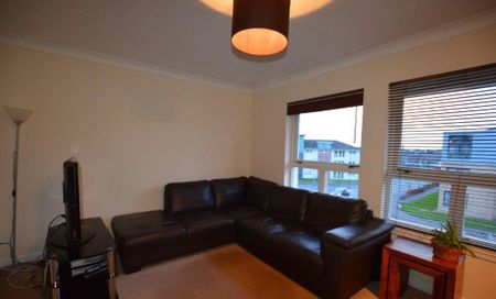 2 bedroom flat to rent - Photo 2