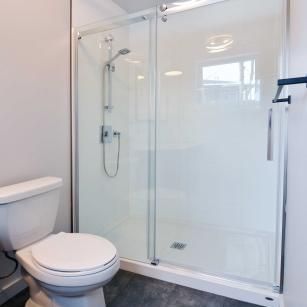 Grands et très lumineux 5-1/2 à louer dans quadruplex de luxe, situés dans le secteur Nord de Sherbrooke. - Photo 1