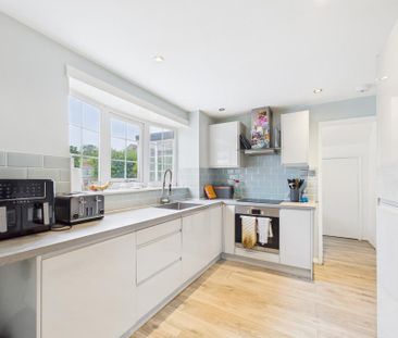 3 bedroom terraced house to rent - Photo 2
