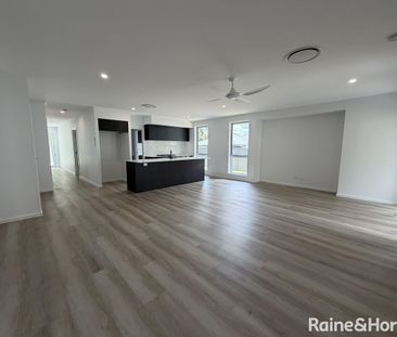 Stunning Family Home - Photo 1