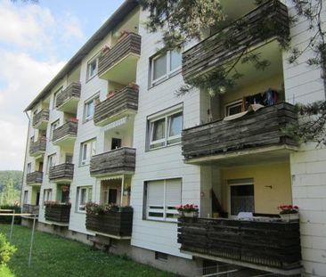 Renovierte 4-Zimmer-Wohnung mit Balkon: Das neue Zuhause für Ihre F... - Photo 3