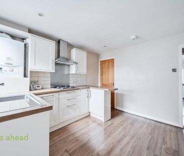 2 bedroom terraced house to rent - Photo 2