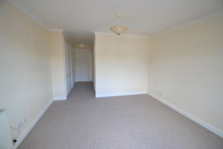4 bedroom detached house to rent - Photo 5