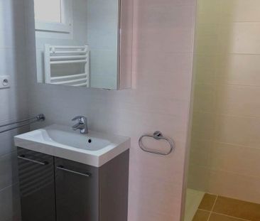 Location Maison 4 pièces 122m² VITROLLES 13127 - Photo 2