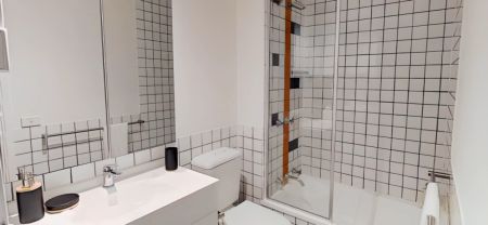 One Bedroom-Single bed - Photo 3