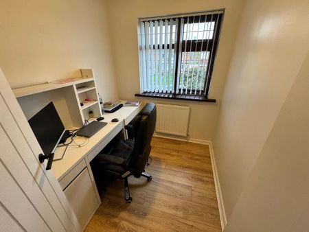 3 bedroom semi-detached house to rent - Photo 4