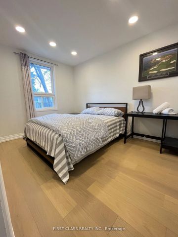 Detached Home For Lease | N9236747 - Photo 5