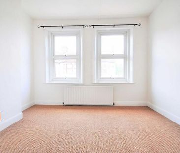 2 bedroom semi-detached house to rent - Photo 2