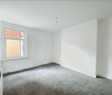 2 bedroom ground floor flat to rent - Photo 6