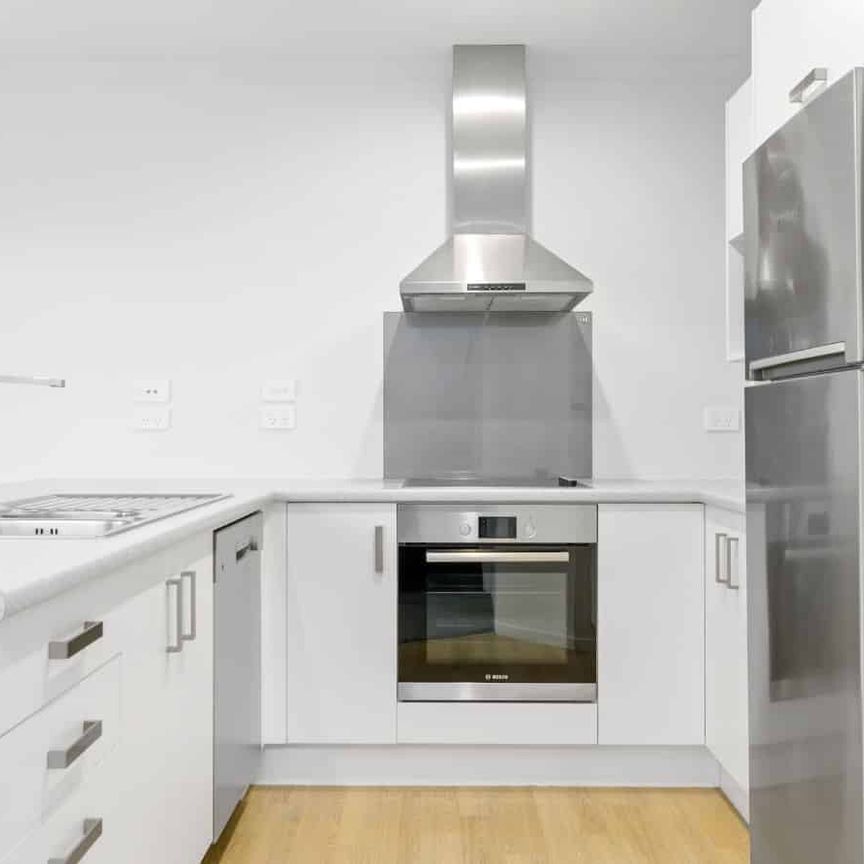 Fully Furnished Studio Unit - Photo 1