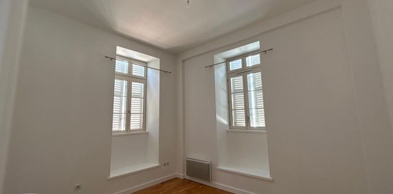 Location Appartement 2 pièces 58m² LA ROCHELLE 17000 - Photo 2
