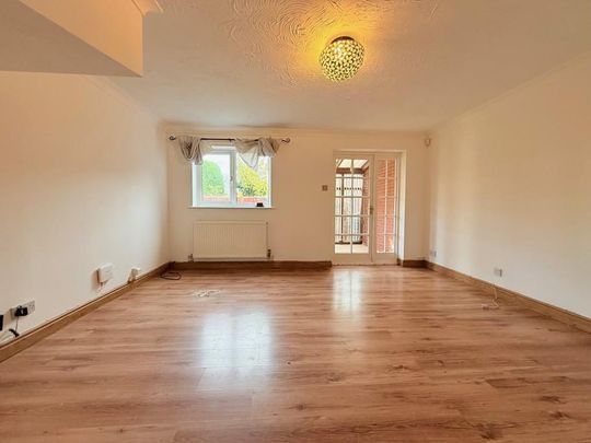 3 bedroom link detached house to rent - Photo 1