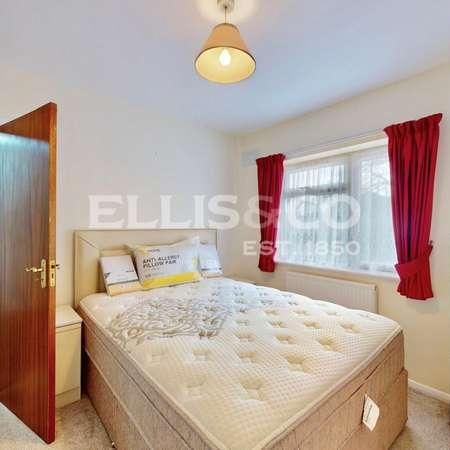 Beechwood Avenue, Greenford, UB6 - Photo 1