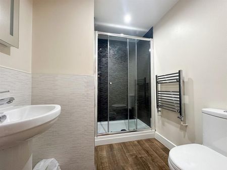 St. Georges Street, Cheltenham GL50 4DE - Photo 5