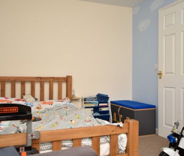 South Wootton - Photo 5